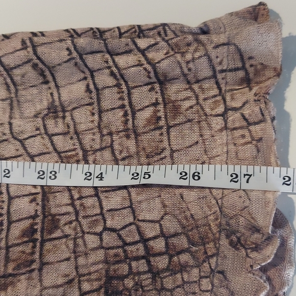 New Direction  Size L snake print open drape cardigan with ruffle trim - Picture 8 of 8